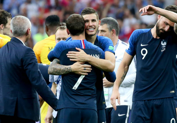 球队后防线 球队后防线