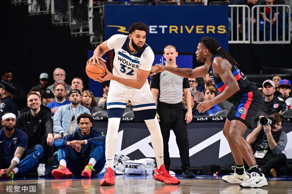 西在禁区内 西在禁区内