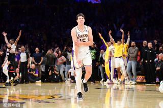 新华社的报 新华社的报